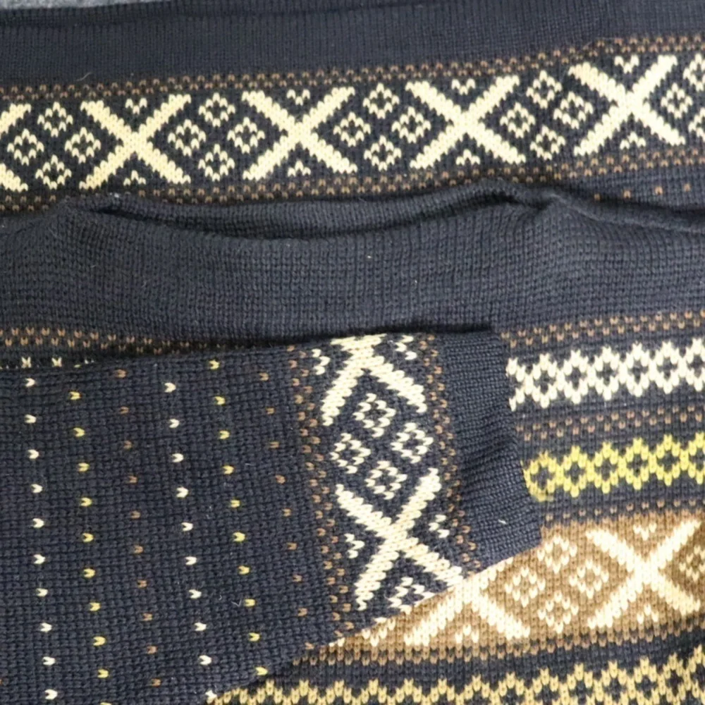 NORVYK by REN-Dale Canada | 100% Pure Virgin Wool | Ski Pro Shop - Picture 4 of 9